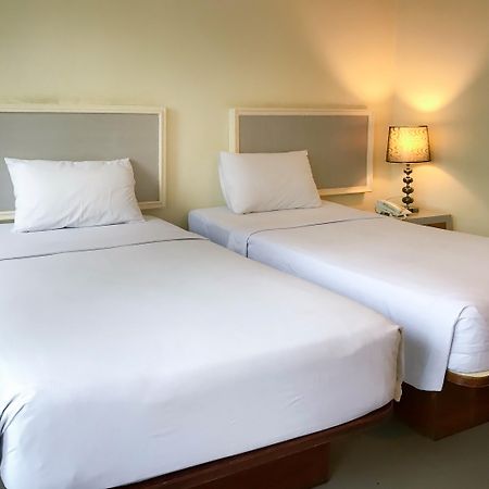 J Two S Pratunam Hotel Bangkok Ngoại thất bức ảnh