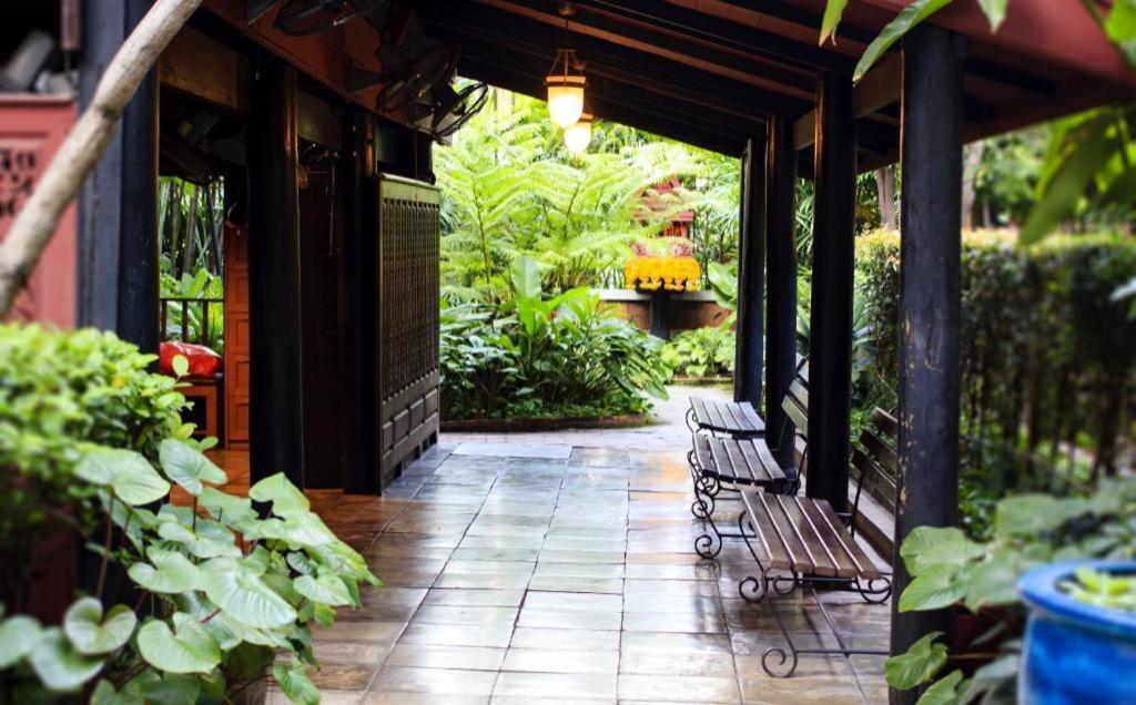 J Two S Pratunam Hotel Bangkok Ngoại thất bức ảnh
