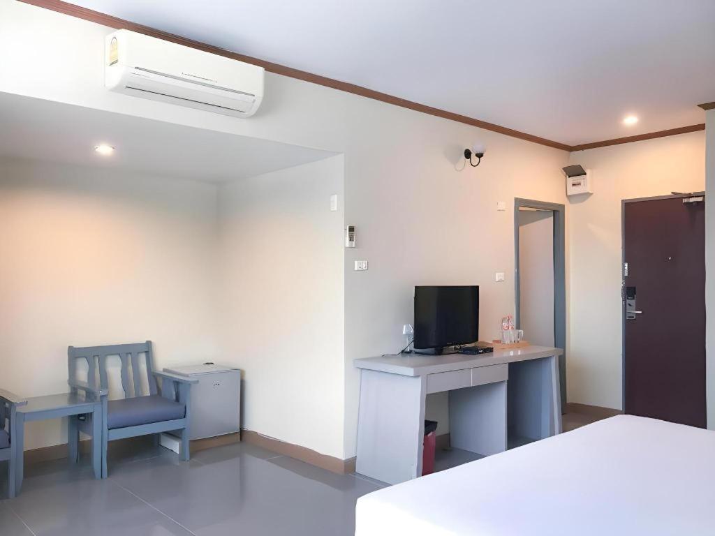 J Two S Pratunam Hotel Bangkok Ngoại thất bức ảnh