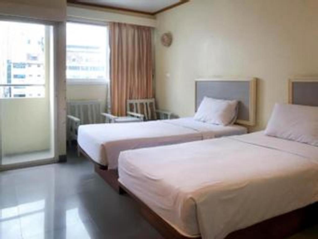 J Two S Pratunam Hotel Bangkok Ngoại thất bức ảnh