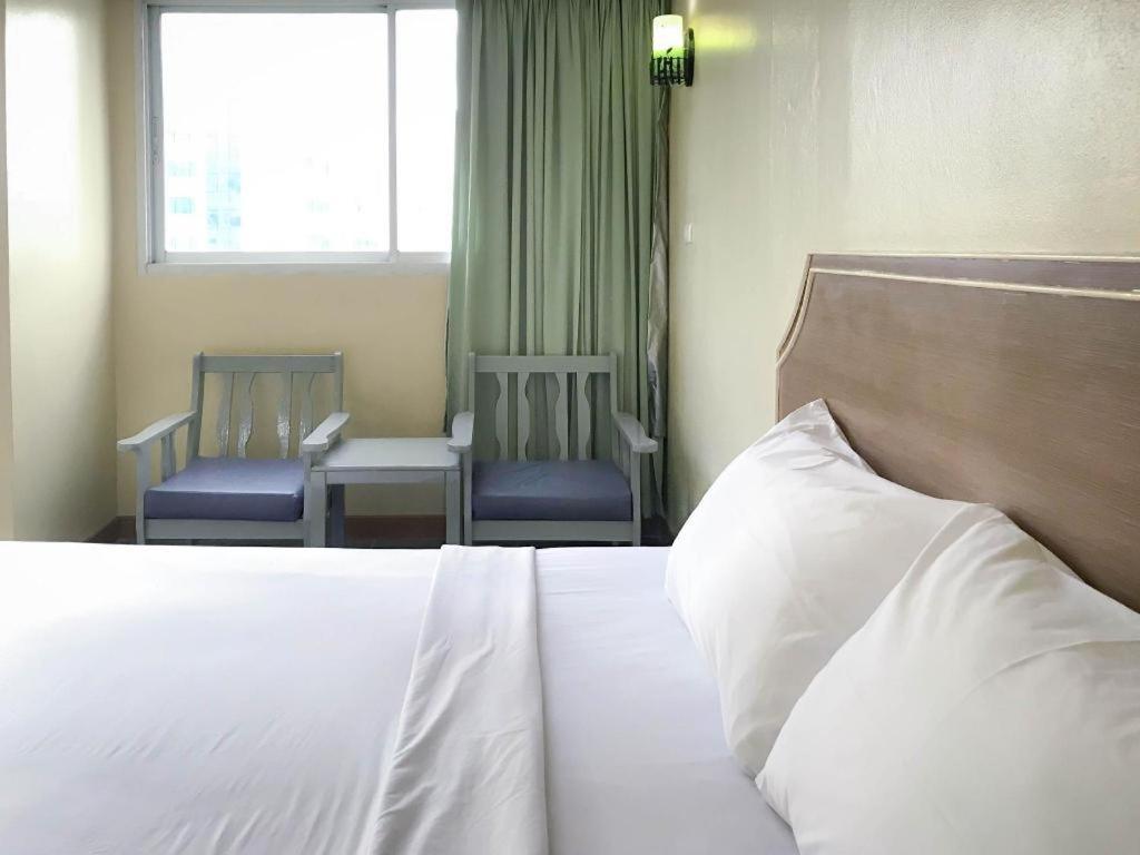 J Two S Pratunam Hotel Bangkok Ngoại thất bức ảnh