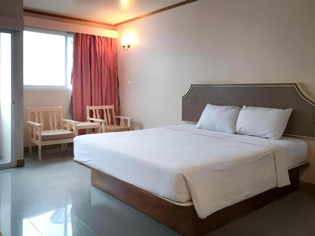 J Two S Pratunam Hotel Bangkok Ngoại thất bức ảnh
